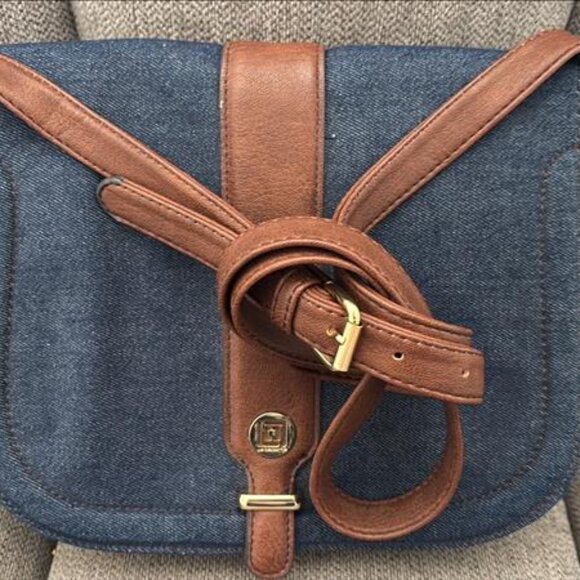 👜 Liz Claiborne Denim Crossbody Bag - NWT – Stylish Everyday Messenger - Picture 2 of 5